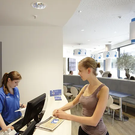 H2 Berlin-alexanderplatz Hotel 3*