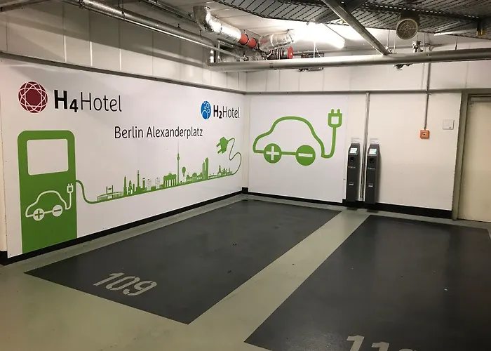 Отель H2 Berlin-alexanderplatz 3*