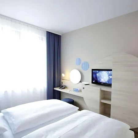 H2 Berlin-alexanderplatz Отель 3*