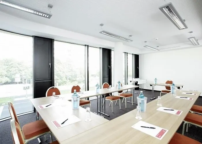 H2 Berlin-alexanderplatz Hotel 3*